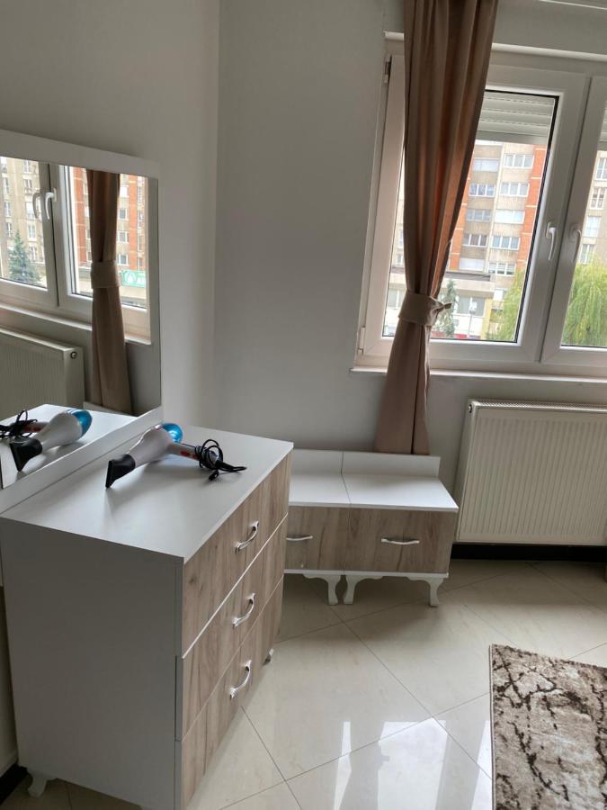Capital Apartment Prishtina Пристина Екстериор снимка