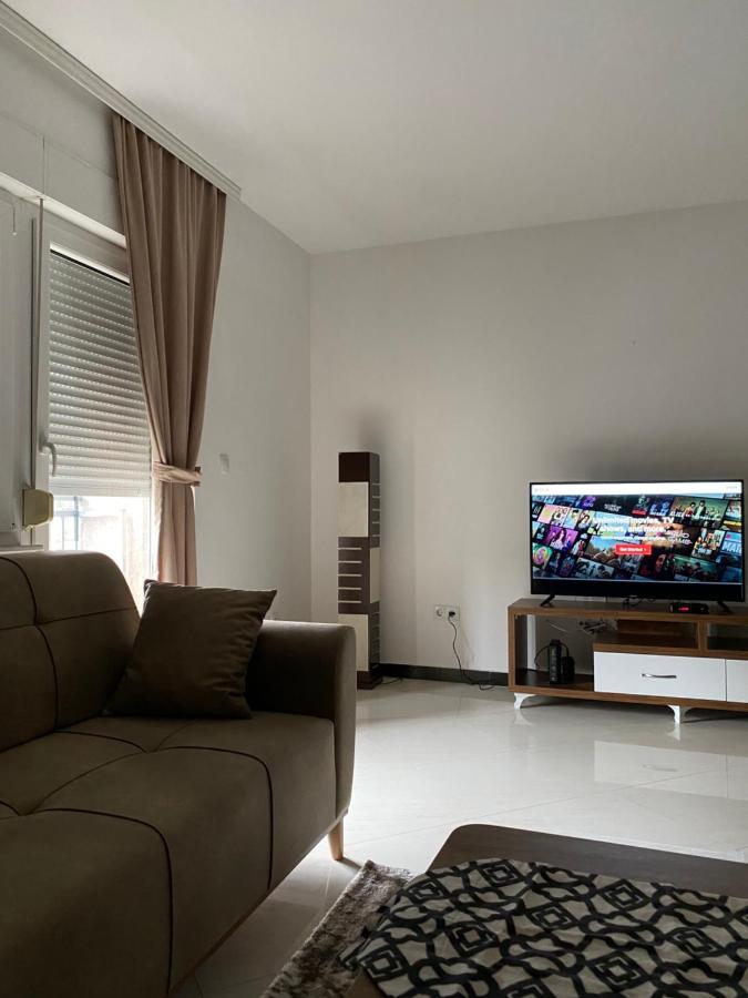 Capital Apartment Prishtina Пристина Екстериор снимка