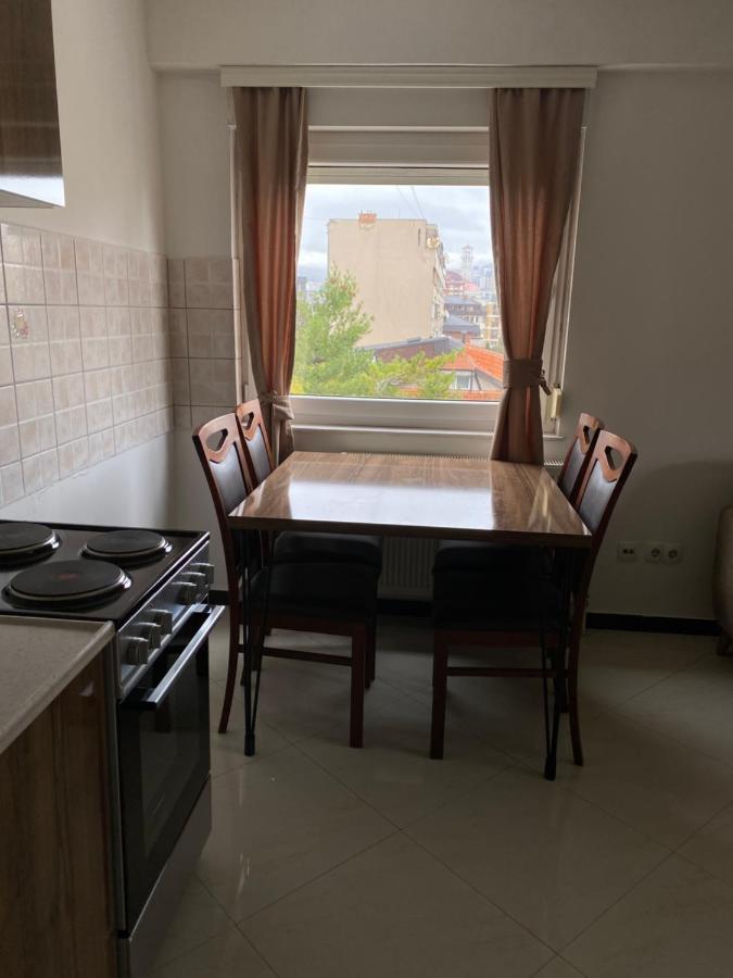 Capital Apartment Prishtina Пристина Екстериор снимка