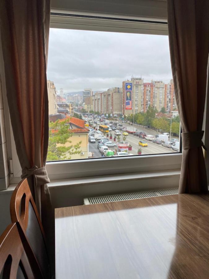 Capital Apartment Prishtina Пристина Екстериор снимка