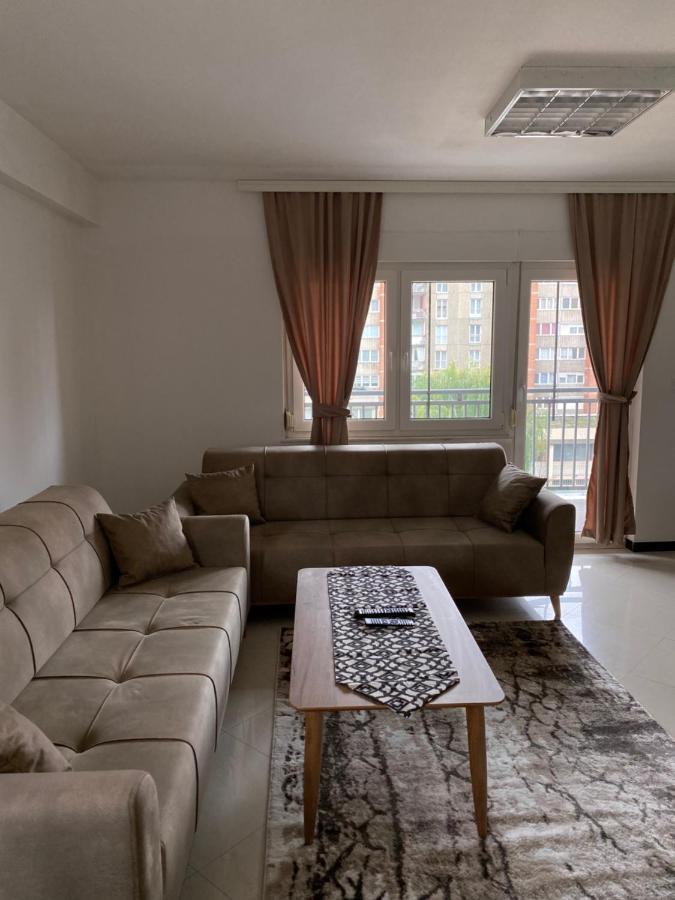 Capital Apartment Prishtina Пристина Екстериор снимка