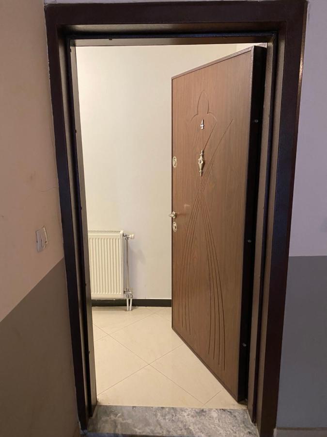 Capital Apartment Prishtina Пристина Екстериор снимка