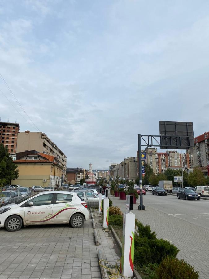 Capital Apartment Prishtina Пристина Екстериор снимка
